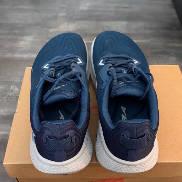 Altra M FWD VIA - Picture 3 of 7